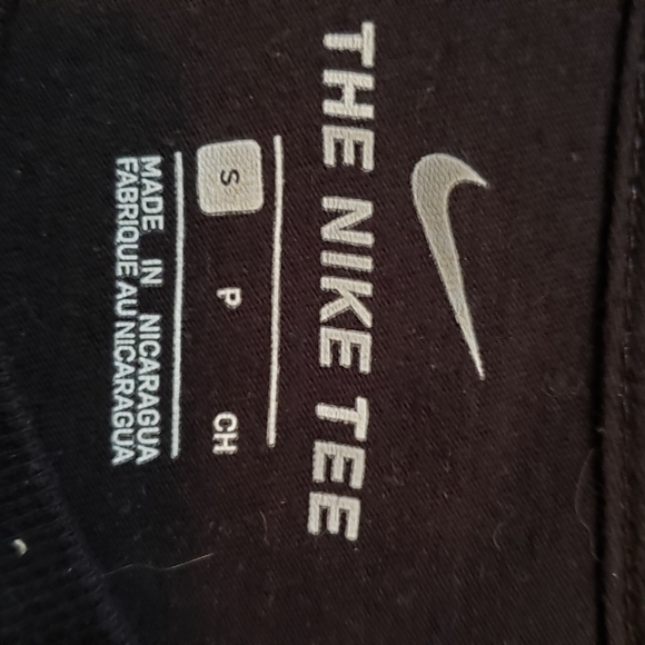Nike T shirt - Picture 2 of 2